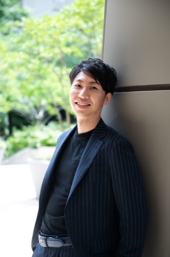 村里亮介様